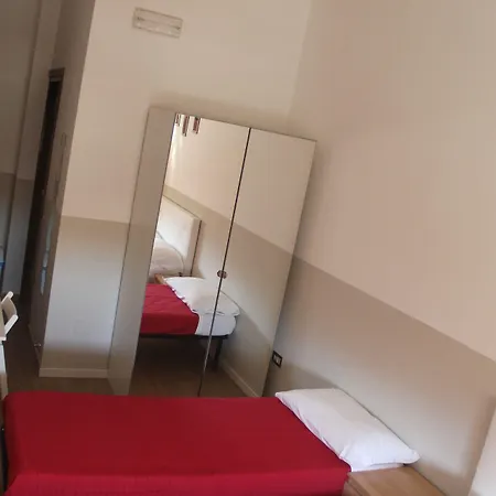 Frühstückspension Domus Vatican Holiday's 4*