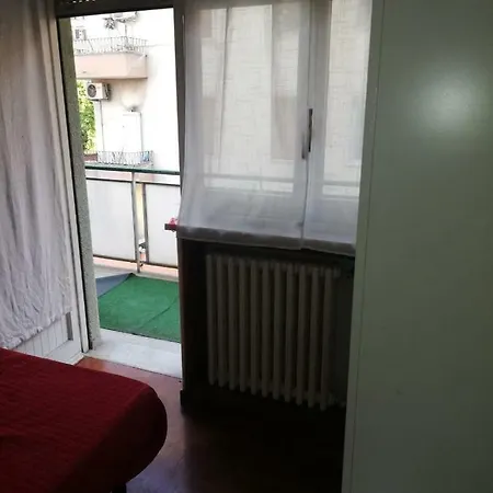 Domus Vatican Holiday's Bed & Breakfast
