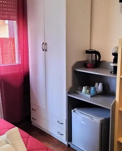 Domus Vatican Holiday's 4*