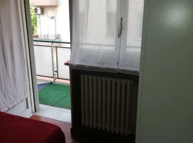 Domus Vatican Holiday's Panzió