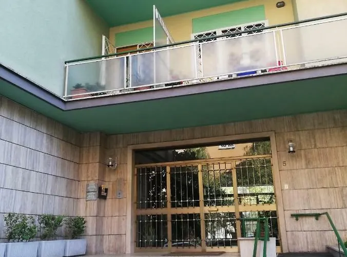 Domus Vatican Holiday's