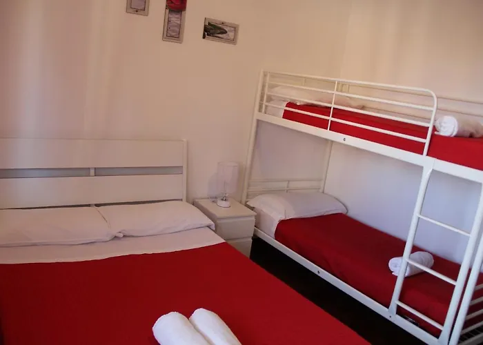 Domus Vatican Holiday's Panzió