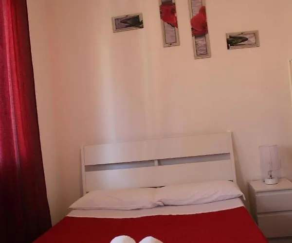 Domus Vatican Holiday's 4*