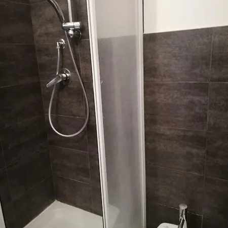 Domus Vatican Holiday's Bed and Breakfast 4*