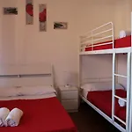 Domus Vatican Holiday's Bed and Breakfast 4*